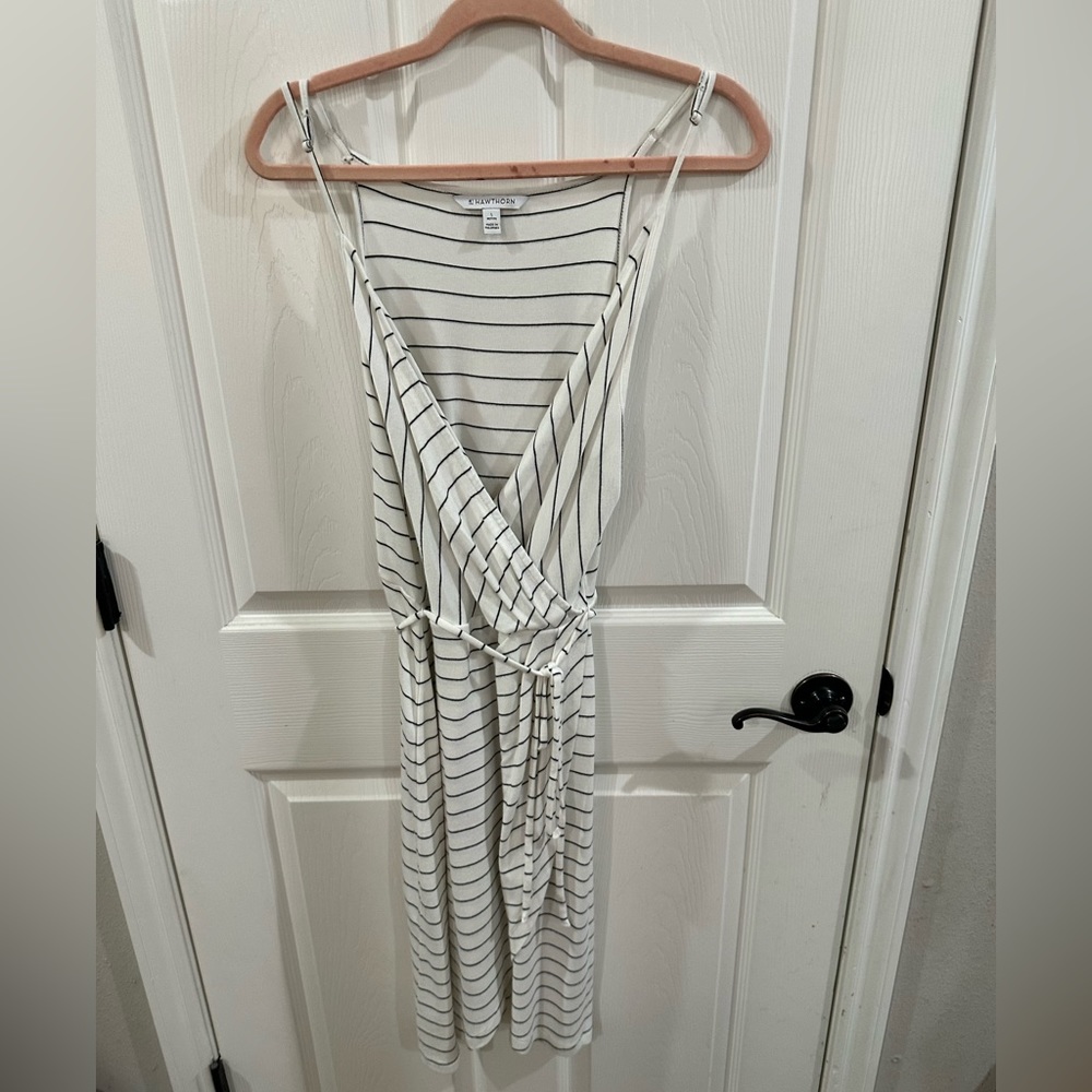 41 Hawthorn faux wrap dress. White with black stripes!  Large petite.